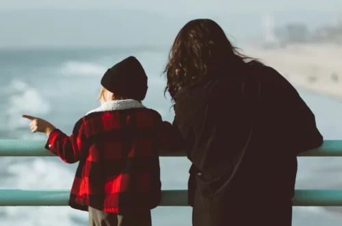 Nos conseils aux nouveaux beaux-parents qui rencontrent leurs beaux-enfants pour la première fois