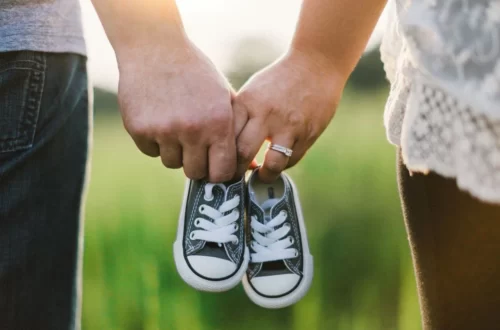 Annoncer un bébé en famille recomposée